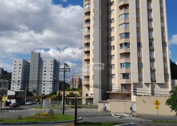 Apartamento no Bairro Vila Nova em Blumenau com 4 Dormitórios (1 suíte) e 165 m² - 35714489