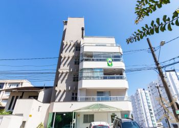 Apartamento no Bairro Vila Nova em Blumenau com 4 Dormitórios (1 suíte) e 206 m² - 3316483