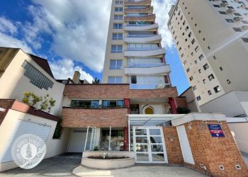 Apartamento no Bairro Vila Nova em Blumenau com 4 Dormitórios (4 suítes) e 326 m² - 972