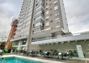 Apartamento no Bairro Vila Nova em Blumenau com 3 Dormitórios (3 suítes) e 139 m² - AP0727
