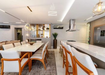 Apartamento no Bairro Vila Nova em Blumenau com 4 Dormitórios (4 suítes) e 174 m² - 9459