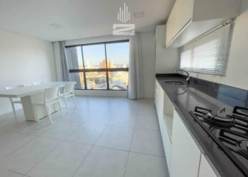 Apartamento no Bairro Vila Nova em Blumenau com 2 Dormitórios (1 suíte) e 74 m² - 9369