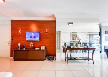 Apartamento no Bairro Vila Nova em Blumenau com 2 Dormitórios (2 suítes) e 77 m² - 1481