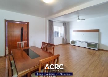 Casa no Bairro Centro em Blumenau com 2 Dormitórios (1 suíte) e 170 m² - CA02845L
