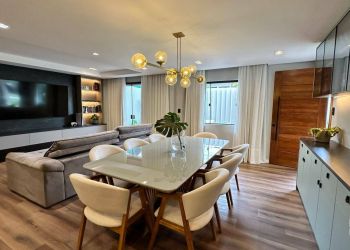 Casa no Bairro Escola Agrícola em Blumenau com 4 Dormitórios (1 suíte) e 204 m² - CA1834