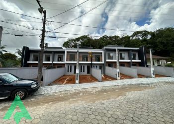 Casa no Bairro Fortaleza em Blumenau com 2 Dormitórios e 70 m² - 1334645