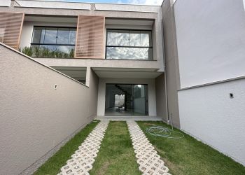 Casa no Bairro Fortaleza em Blumenau com 3 Dormitórios (3 suítes) e 115.47 m² - 3823806