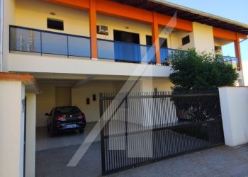Casa no Bairro Garcia em Blumenau com 5 Dormitórios (4 suítes) e 310 m² - 6880