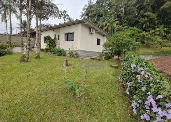 Casa no Bairro Nova Esperança em Blumenau com 3 Dormitórios (1 suíte) e 97 m² - CA0663
