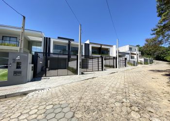 Casa no Bairro Ponta Aguda em Blumenau com 3 Dormitórios (3 suítes) e 140 m² - 35714580