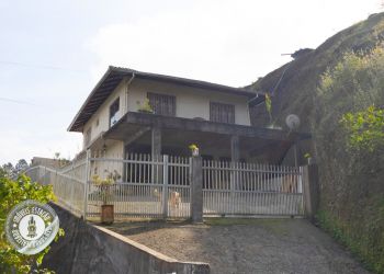 Casa no Bairro Ponta Aguda em Blumenau com 3 Dormitórios e 160 m² - 1149