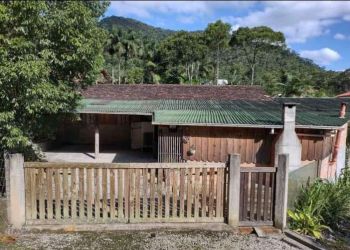 Casa no Bairro Progresso em Blumenau com 2 Dormitórios (2 suítes) e 130 m² - V01302