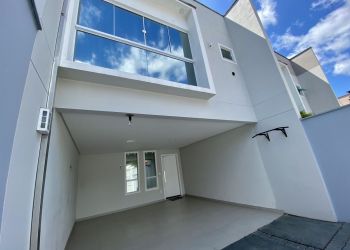 Casa no Bairro Velha em Blumenau com 3 Dormitórios (1 suíte) e 138.39 m² - 6061587