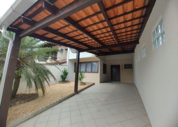 Casa no Bairro Velha em Blumenau com 3 Dormitórios (1 suíte) e 160 m² - 3301228