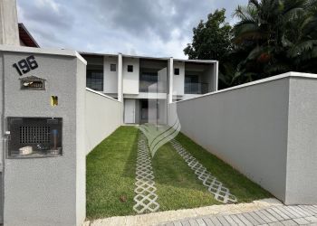 Casa no Bairro Velha Central em Blumenau com 2 Dormitórios (2 suítes) e 120 m² - 4185