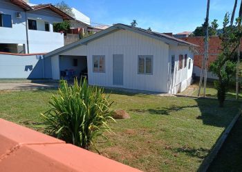 Casa no Bairro Velha Central em Blumenau com 4 Dormitórios e 115.31 m² - V01603