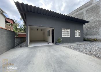 Casa no Bairro Vila Nova em Blumenau com 2 Dormitórios (1 suíte) e 142 m² - 198