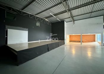 Galpão no Bairro Velha em Blumenau com 250 m² - 5064199