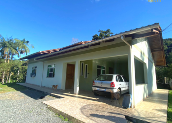 Imóvel Rural no Bairro Vila Itoupava em Blumenau com 6 Dormitórios - ST070
