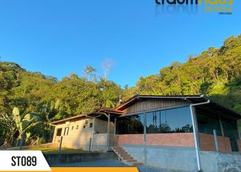 Imóvel Rural no Bairro Vila Itoupava em Blumenau com 3 Dormitórios (1 suíte) e 38504 m² - ST089