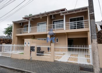 Outros Imóveis no Bairro Salto Norte em Blumenau com 2 Dormitórios e 135.69 m² - 002