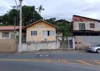Terreno no Bairro Itoupava Norte em Blumenau com 560 m² - 5430569