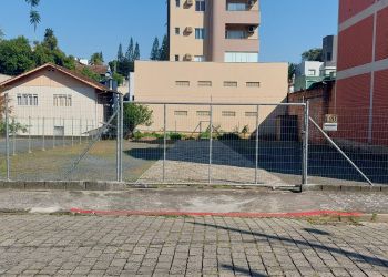 Terreno no Bairro Vila Nova em Blumenau com 525 m² - 130