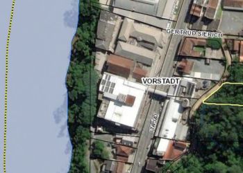 Terreno no Bairro Vorstadt em Blumenau com 2620 m² - 7504