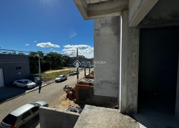 Casa no Bairro Santa Regina em Camboriú com 3 Dormitórios (1 suíte) - 473719