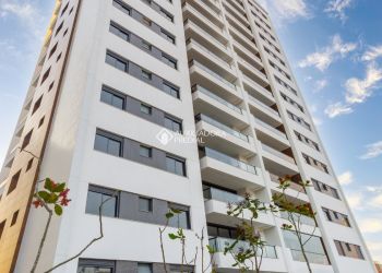 Apartamento no Bairro Agronômica em Florianópolis com 3 Dormitórios (3 suítes) - 390260