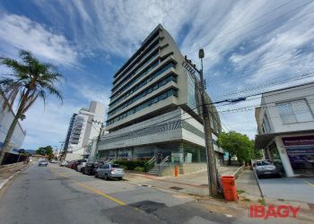 Apartamento no Bairro Agronômica em Florianópolis com 1 Dormitórios e 36.98 m² - 123370