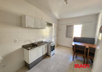 Apartamento no Bairro Agronômica em Florianópolis com 1 Dormitórios - 123750
