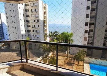 Apartamento no Bairro Agronômica em Florianópolis com 3 Dormitórios (1 suíte) - 431945