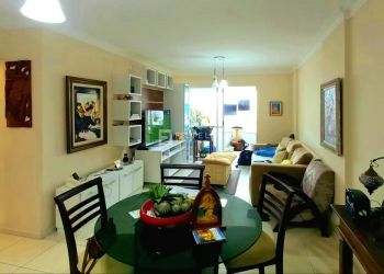 Apartamento no Bairro Balneário em Florianópolis com 3 Dormitórios (1 suíte) e 217 m² - 20909