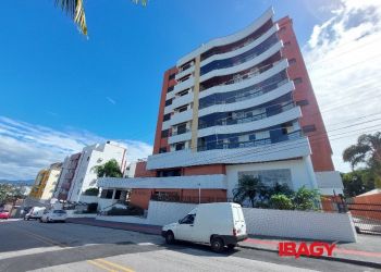 Apartamento no Bairro Bom Abrigo em Florianópolis com 2 Dormitórios (1 suíte) e 86.65 m² - 123296