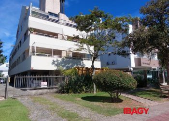 Apartamento no Bairro Campeche em Florianópolis com 1 Dormitórios (1 suíte) e 48 m² - 123662
