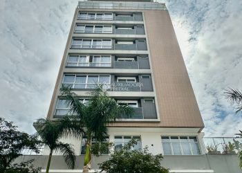 Apartamento no Bairro Centro em Florianópolis com 4 Dormitórios (2 suítes) - 467314