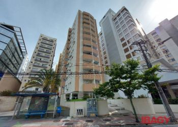Apartamento no Bairro Centro em Florianópolis com 1 Dormitórios e 43.49 m² - 123721