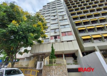 Apartamento no Bairro Centro em Florianópolis com 2 Dormitórios e 70.56 m² - 77708
