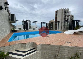 Apartamento no Bairro Centro em Florianópolis com 3 Dormitórios (1 suíte) e 215 m² - CO0177