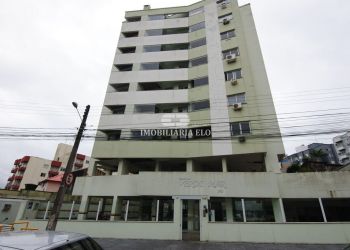 Apartamento no Bairro Coloninha em Florianópolis com 2 Dormitórios (1 suíte) e 67.69 m² - 4749