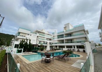 Apartamento no Bairro Ingleses em Florianópolis com 3 Dormitórios (3 suítes) e 195 m² - 4119