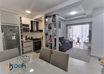Apartamento no Bairro Ingleses em Florianópolis com 3 Dormitórios (1 suíte) e 75 m² - 263