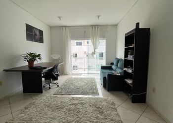 Apartamento no Bairro Ingleses em Florianópolis com 2 Dormitórios (1 suíte) e 84 m² - 752