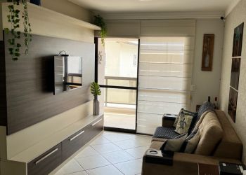 Apartamento no Bairro Ingleses em Florianópolis com 2 Dormitórios (1 suíte) - 454240