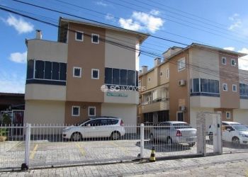 Apartamento no Bairro Ingleses em Florianópolis com 3 Dormitórios (1 suíte) - 17710