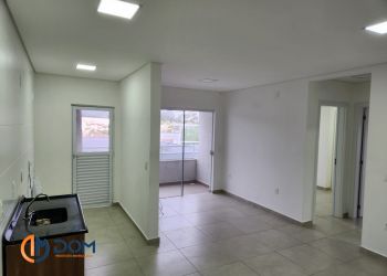 Apartamento no Bairro Ingleses em Florianópolis com 2 Dormitórios (1 suíte) e 72 m² - 1421