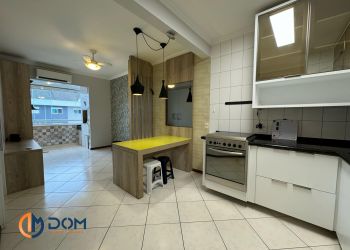 Apartamento no Bairro Ingleses em Florianópolis com 3 Dormitórios (1 suíte) e 220 m² - 1429