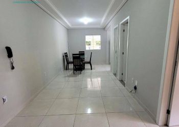 Apartamento no Bairro Ingleses em Florianópolis com 2 Dormitórios (1 suíte) e 65 m² - AP2390