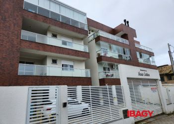 Apartamento no Bairro Ingleses em Florianópolis com 2 Dormitórios (1 suíte) e 71.4 m² - 123749